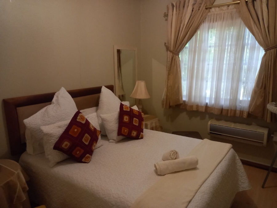 11 Bedroom Property for Sale in Ladybrand Free State